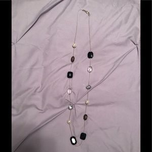 Beaded/pearl necklace